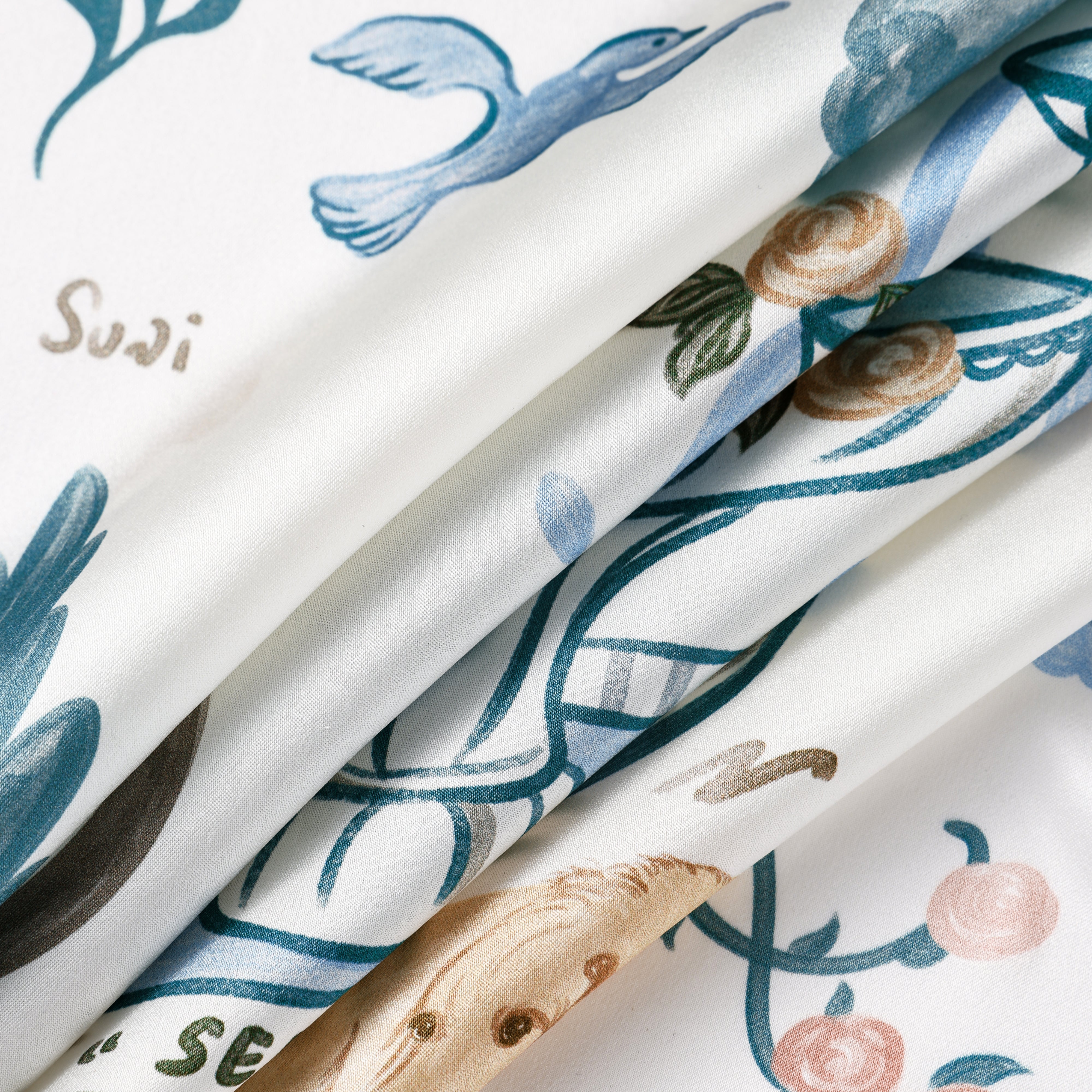 Elegant and luxury silk scarf for women, perfect gift idea – 100% pure silk. Premium fashion.